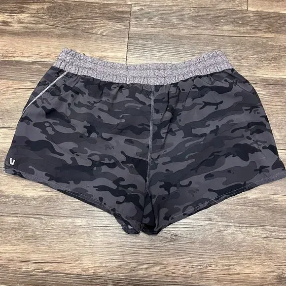 Vuori Clementine Shorts 2.5” Black Gray Camo Lined Running Athletic Size L - Picture 2 of 5